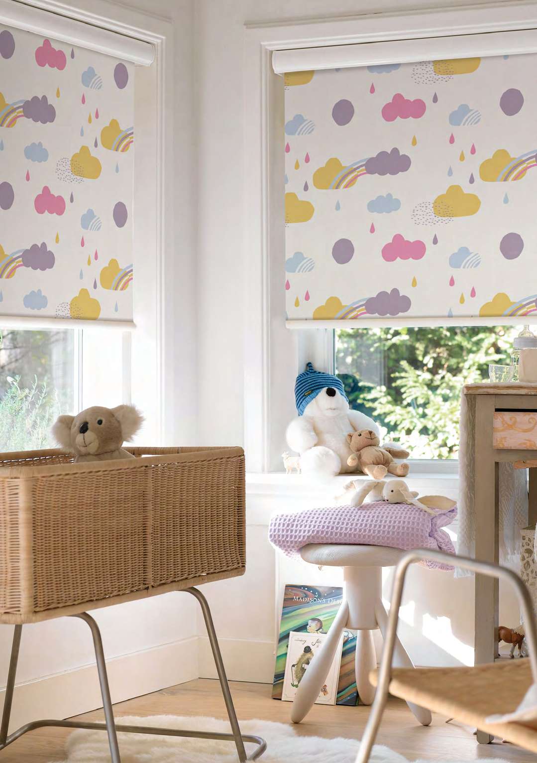 Roller Shadesign® — Hunter Douglas